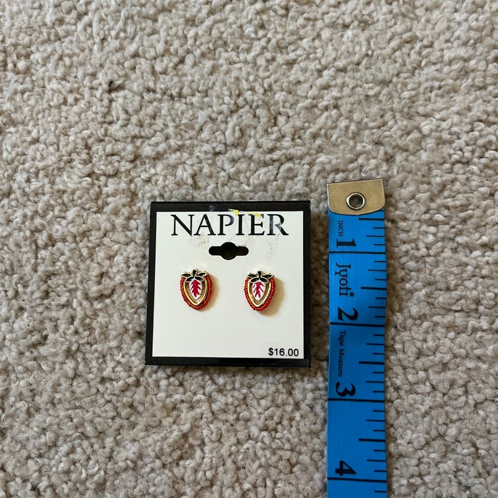 Beaded *Strawberry Studs* | NWT || Dainty Cottage Core Strawberry Earrings || - Picture 3 of 6